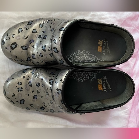 Dansko Leopard Print - Picture 2 of 6